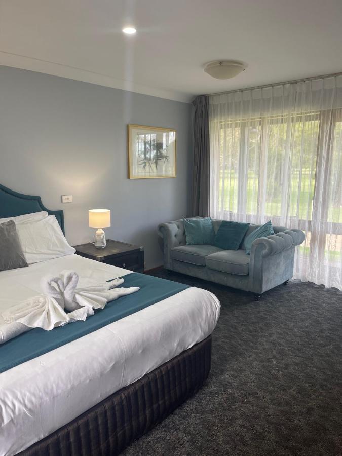 Town & Country Motor Inn Forbes Eksteriør billede