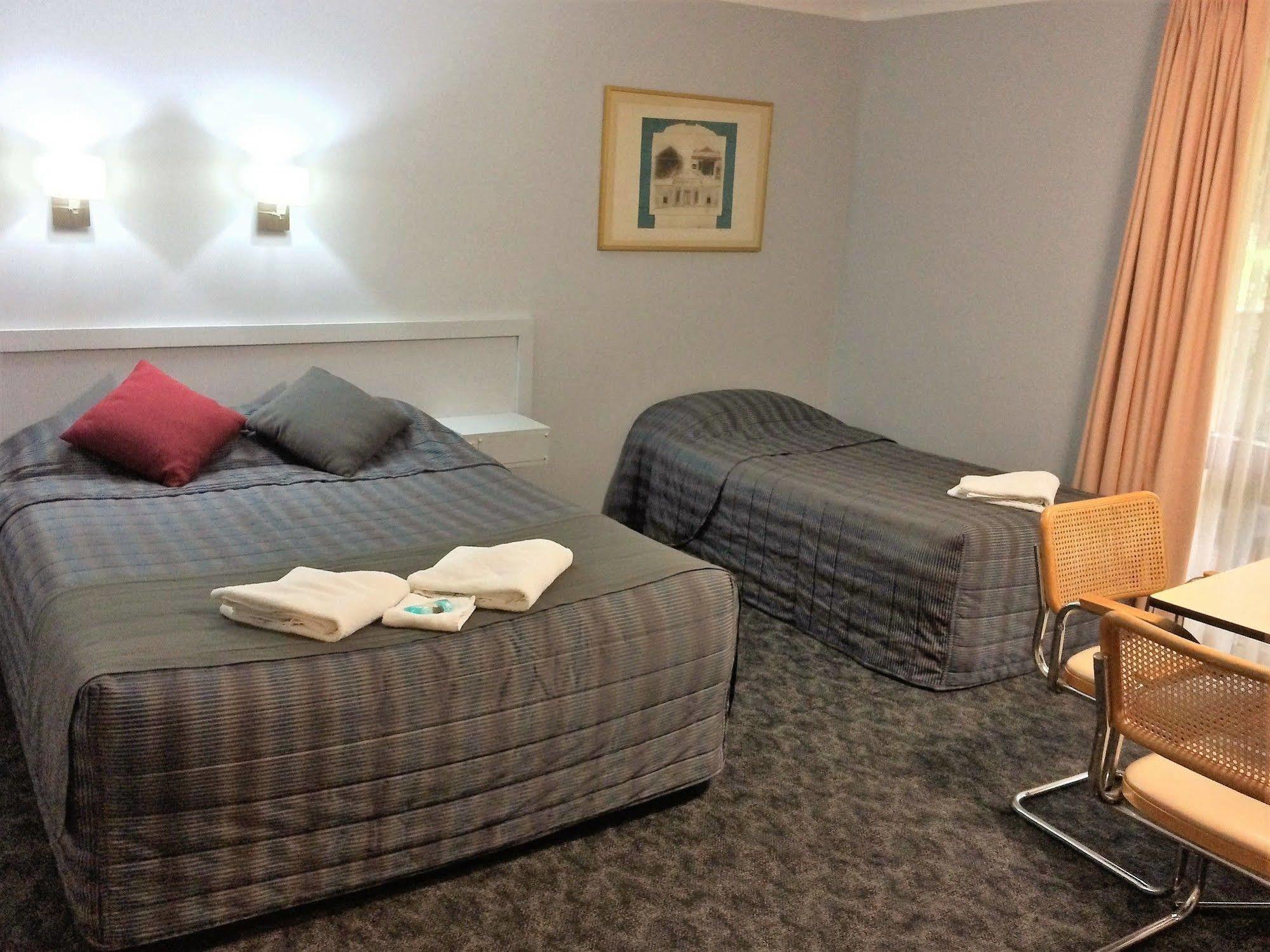 Town & Country Motor Inn Forbes Eksteriør billede