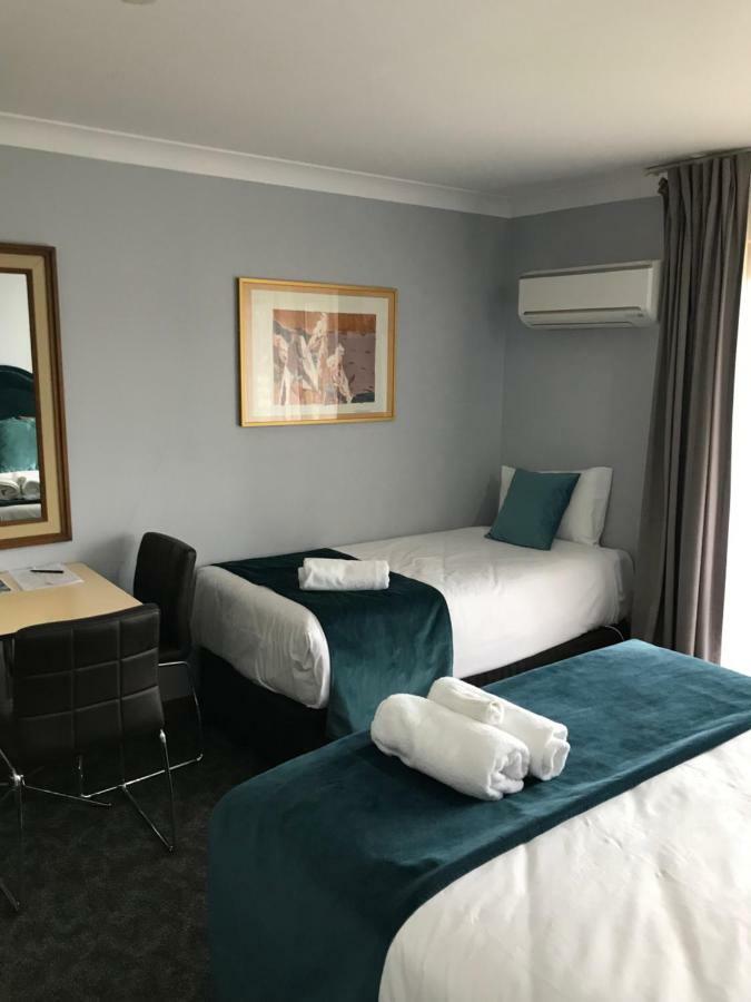 Town & Country Motor Inn Forbes Eksteriør billede